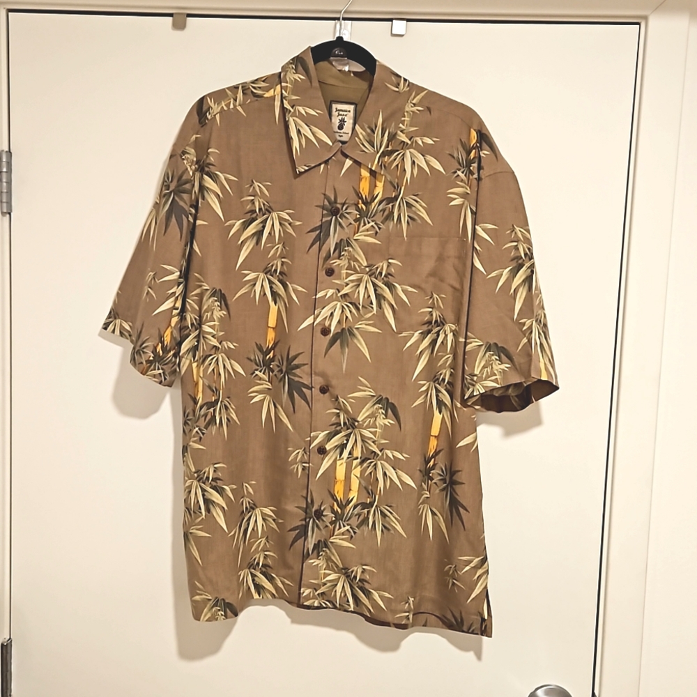 JAMAICA JAXX 'Authentic Island Style' Large tan bamboo palm fronds button EUC - Picture 2 of 10